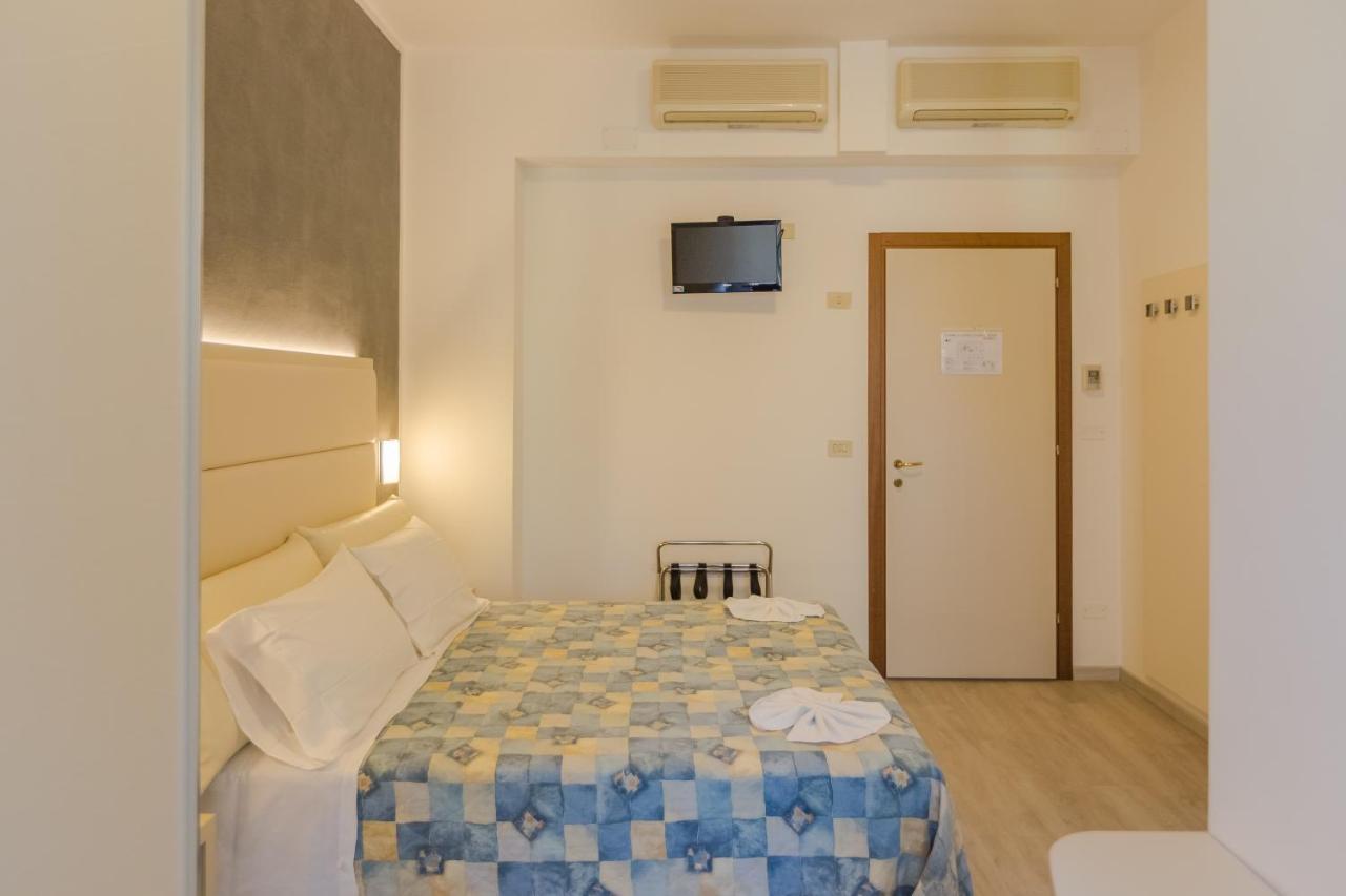 Hotel Bremen 里米尼 外观 照片