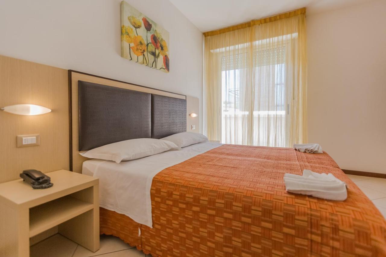Hotel Bremen 里米尼 外观 照片