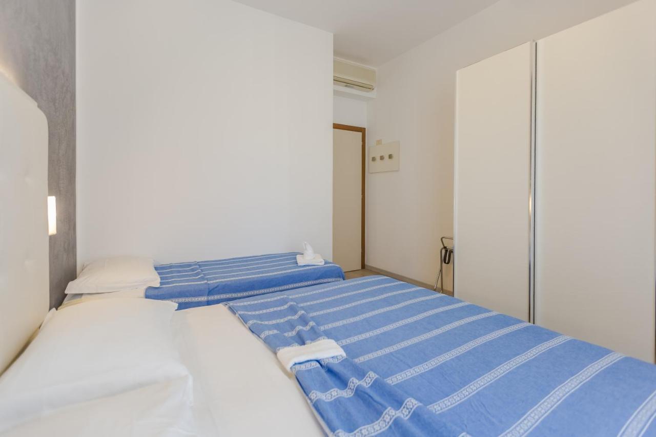 Hotel Bremen 里米尼 外观 照片